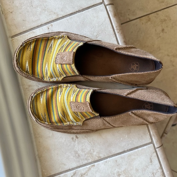 Women’s ariat cruisers - Aztec print - Picture 1 of 1